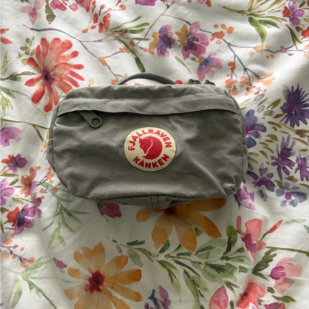 Fjallraven Kanken belt bag